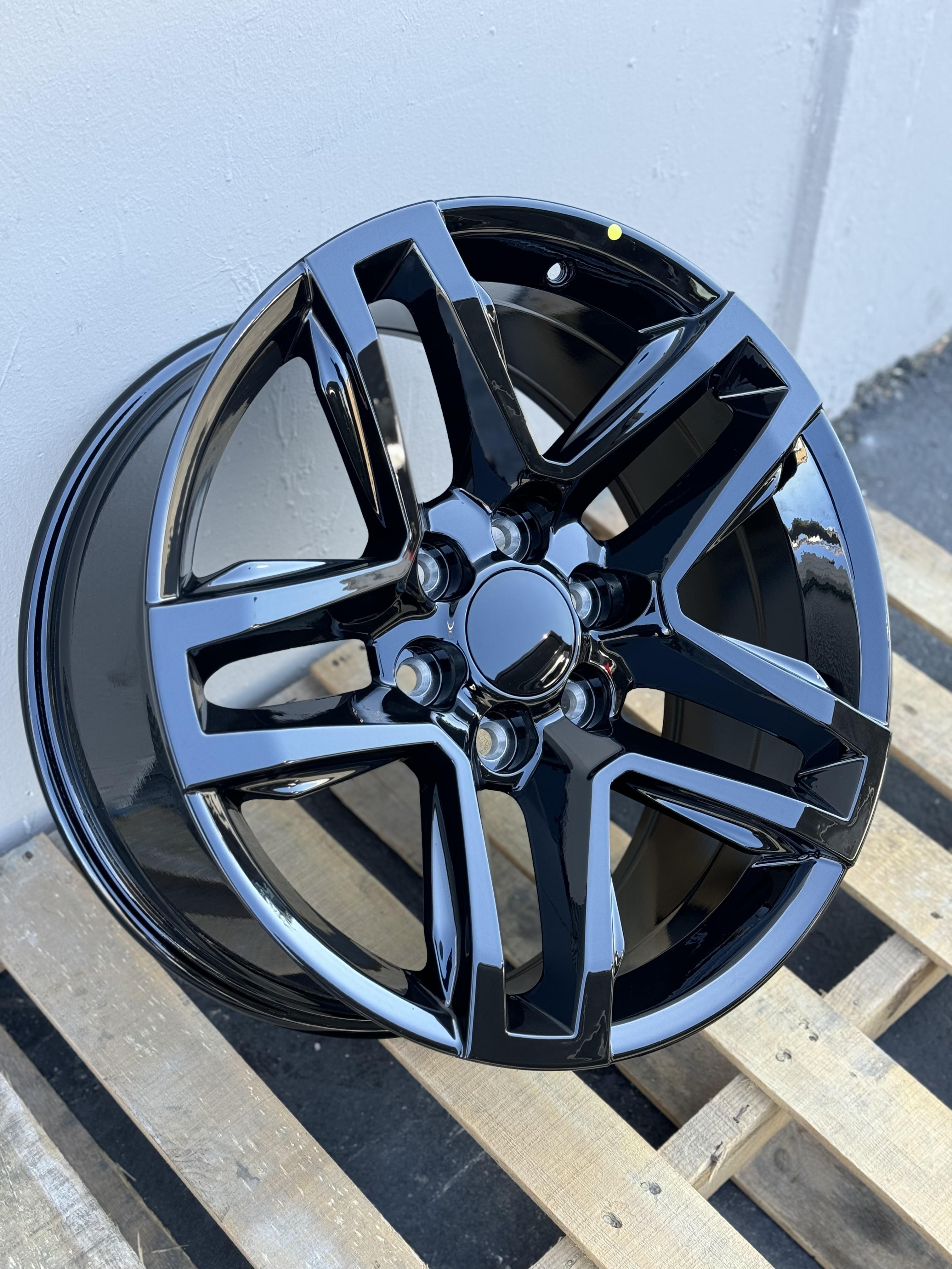 GM05 Gloss Black Wheels for GM | 20"-22"