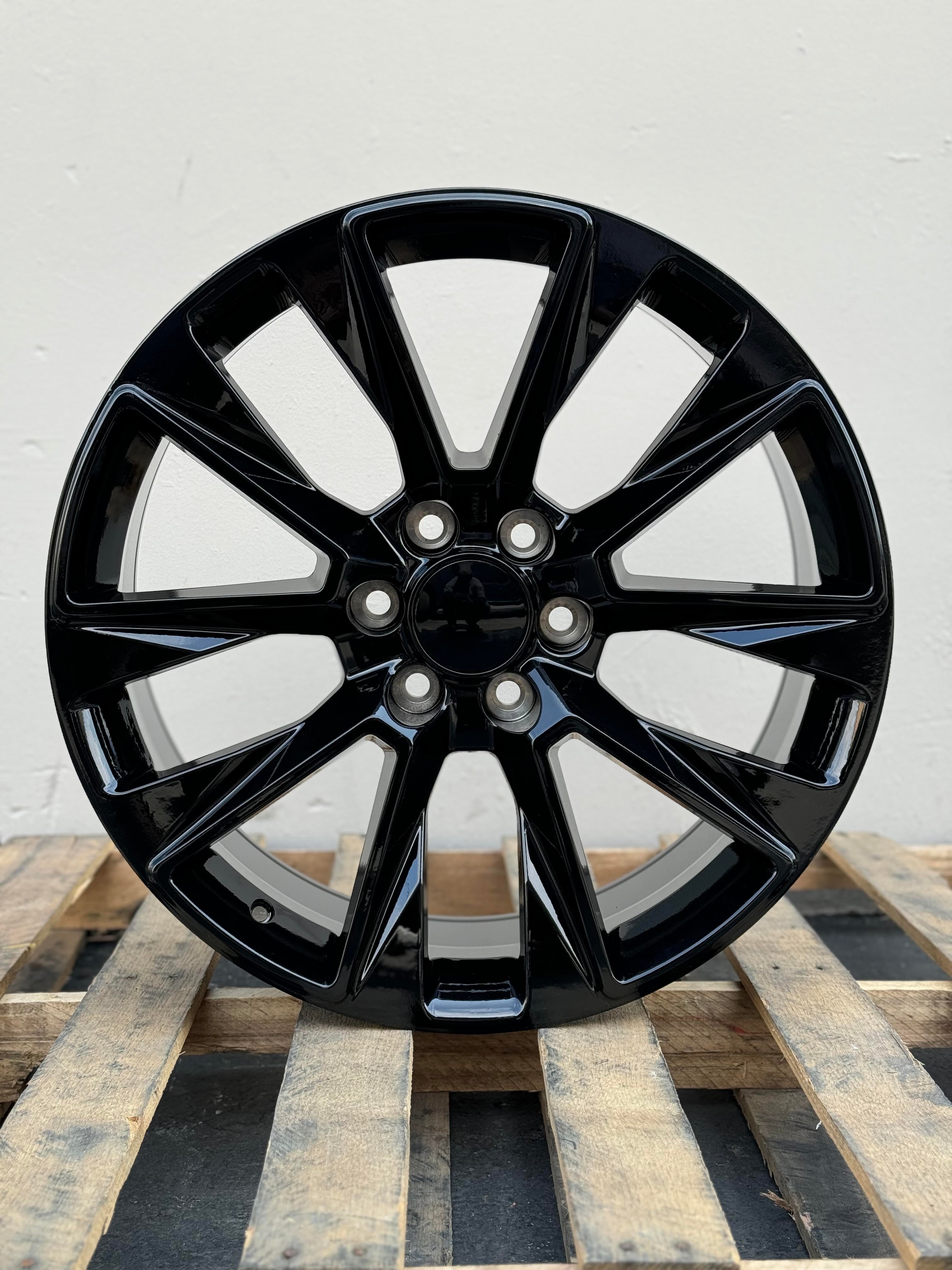 GM06 Gloss Black Wheels for GM | 22"