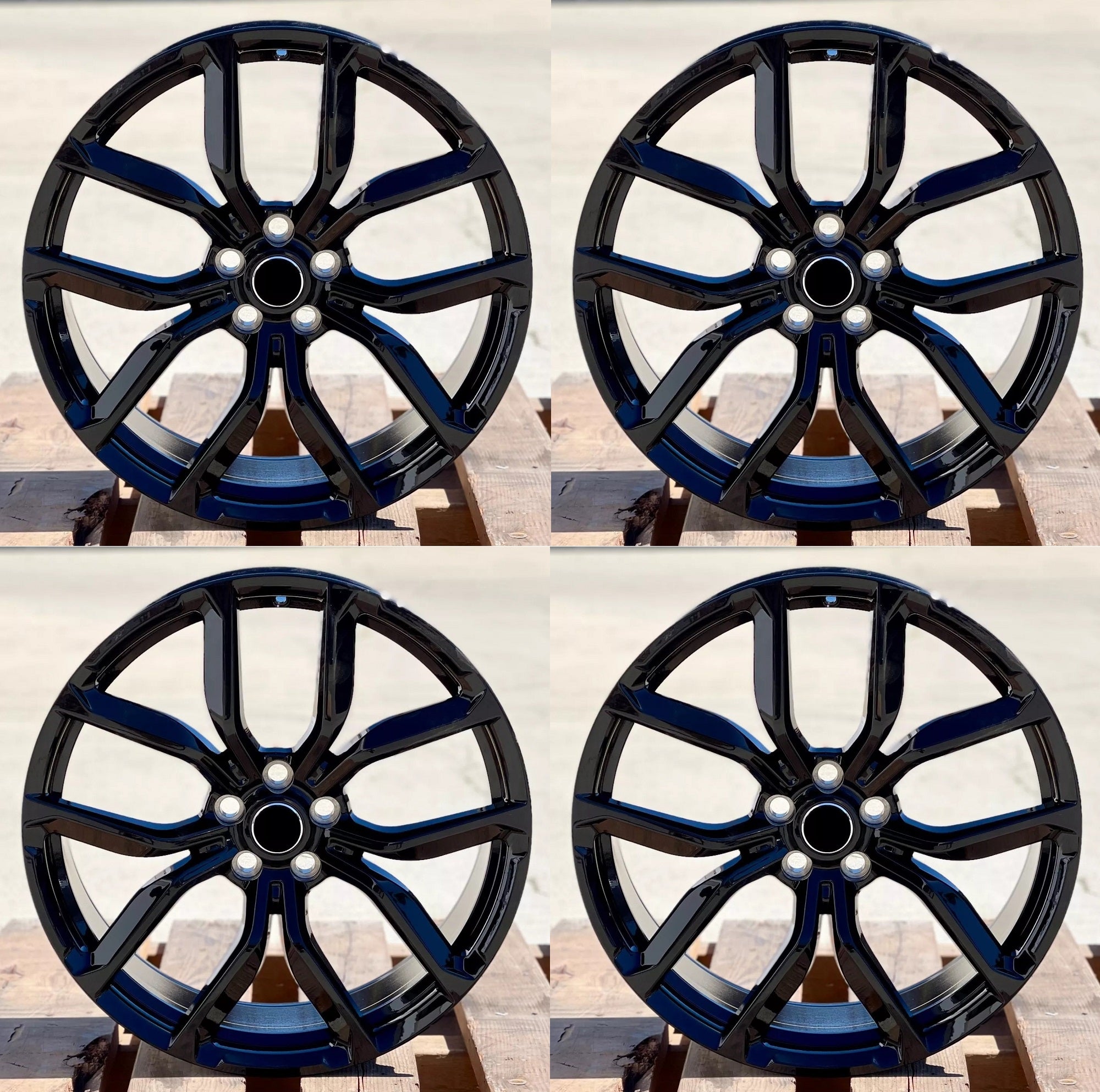 LR03 Gloss Black Wheels for Range Rover | 22"