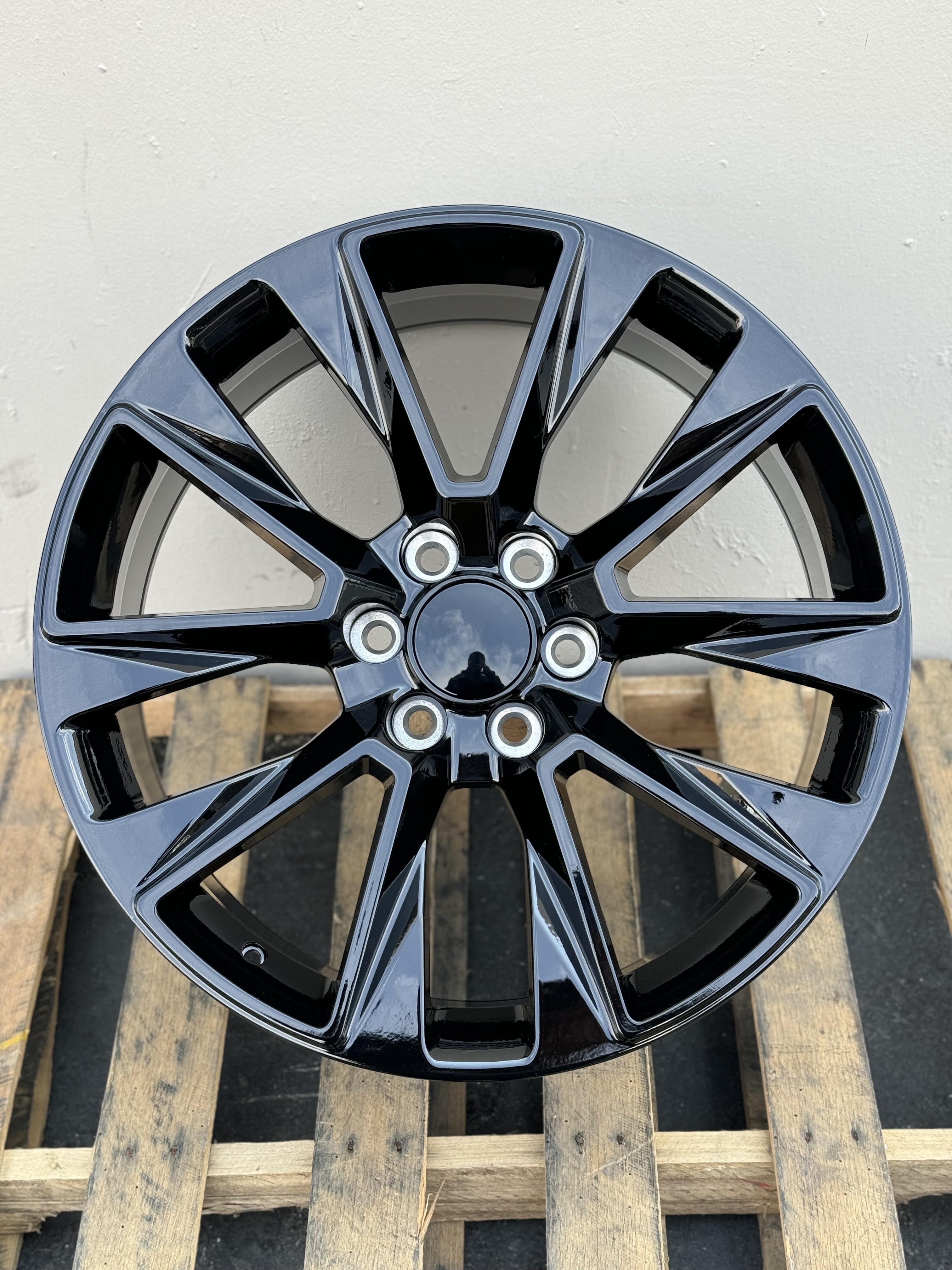 GM06 Gloss Black Wheels for GM | 22"